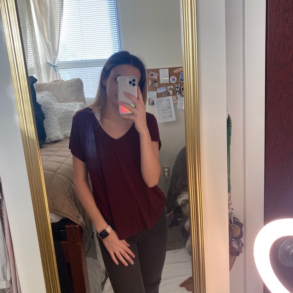 wine red basic tee - Picture 2 of 3